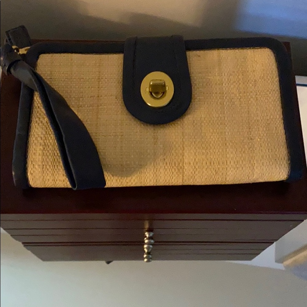 NWOT Coach straw wristlet